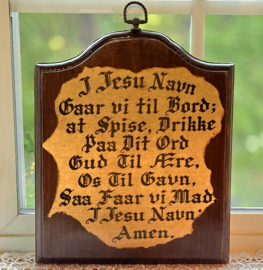 Vintage Norwegian Table Prayer Wood Plaque I Jesu NavnGaar vi til Bord